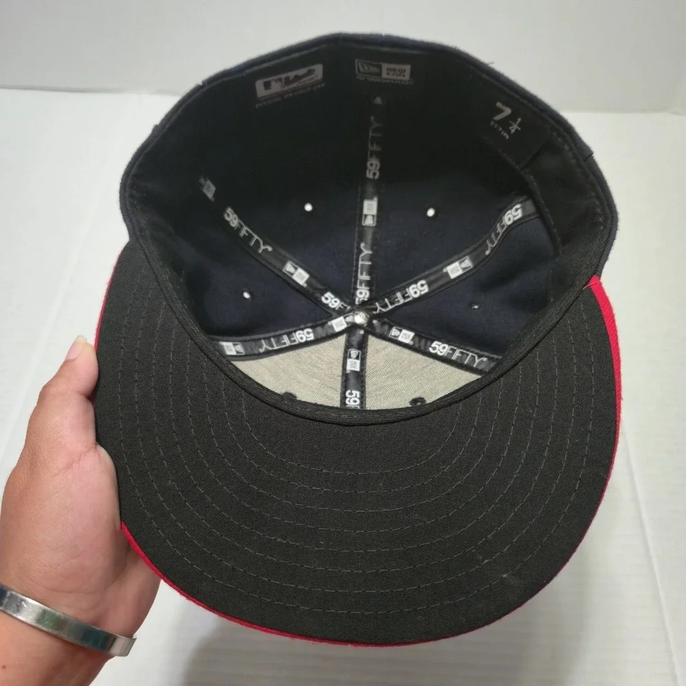 Atlanta Braves New Era 59FIFTY Low Profile Fitted Hat Navy Red Size 7 1/8 MLB
